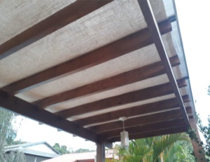 pergolado com sombrite